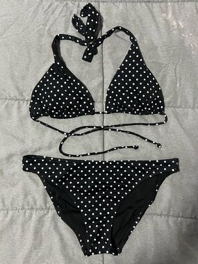 Victoria’s Secret Black & White Polka Dot Bikini (Top-L/Bottom-L)